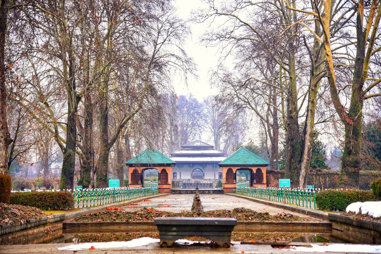 Mughal_Gardens_Kashmir